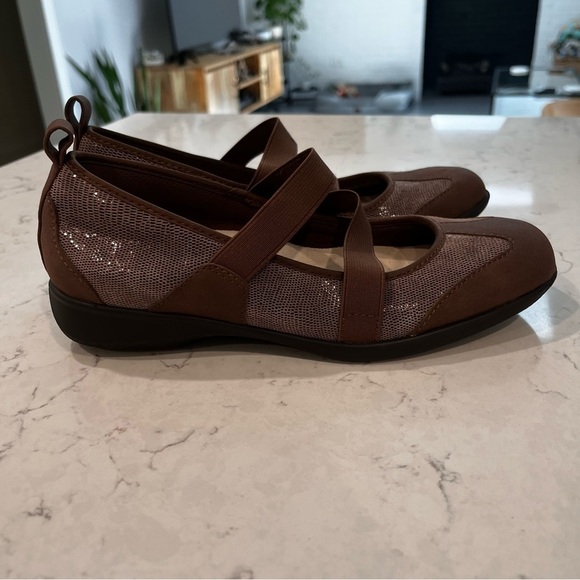 TROTTERS Josie Mary Jane Ballet Flats Size 6 Wide - Picture 4 of 13